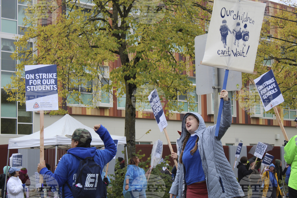 US Striking Workers Unemployment Pay
