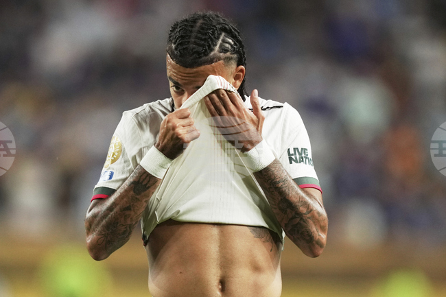 Френският защитник на Челси Мало Густо: "На терена беше трудно да се диша, сложно е да се играе в такива условия"