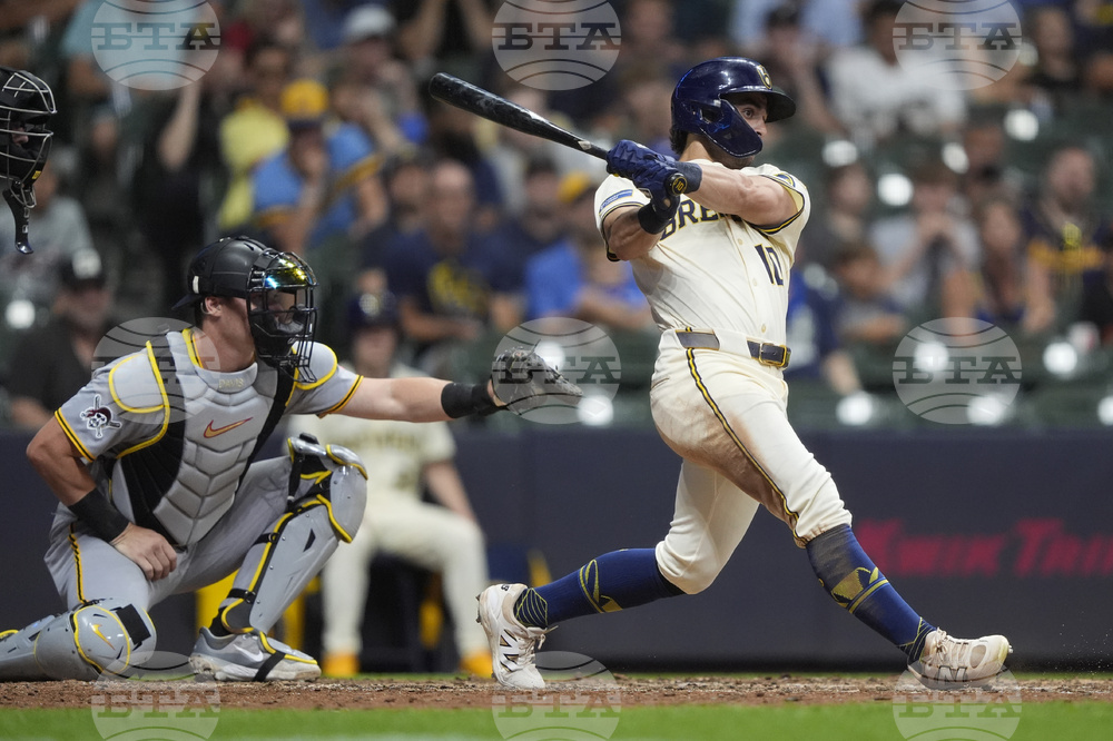 Pirates Brewers Baseball