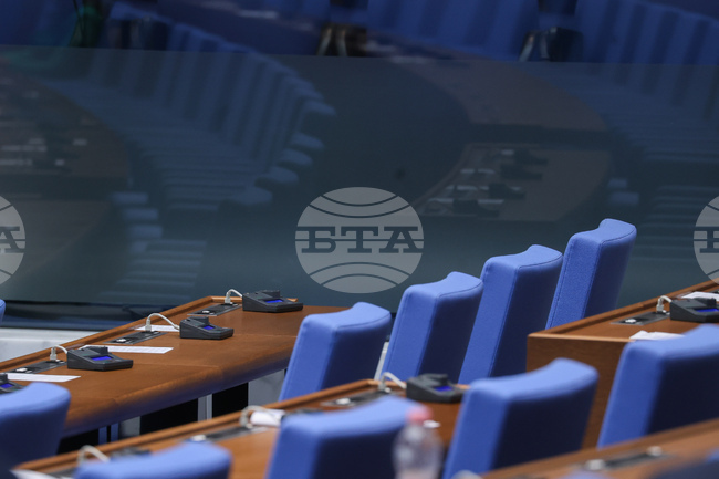 Парламентът обсъжда на второ четене промени в Закона за водите