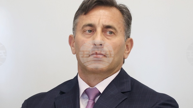 Правителството назначи Румен Спецов за особен управител на дружествата на "Лукойл", съобщиха от кабинета