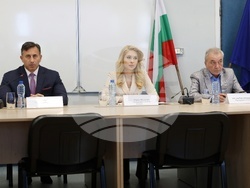 Национална агенция за приходите - Комисия за защита на конкуренцията - Комисия за защита на потребителите - брифинг