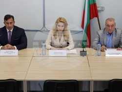 Национална агенция за приходите - Комисия за защита на конкуренцията - Комисия за защита на потребителите - брифинг