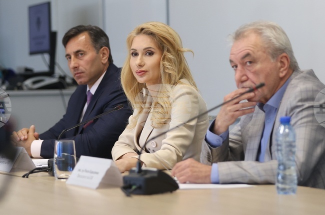 Търговците отказват на КЗП регулярна информация за цените на стоките, защото не са задължени, съобщи Мария Филипова в НС