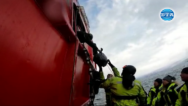 Debarkation from RSV 421 at Bulgarian Base St. Kliment Ohridski