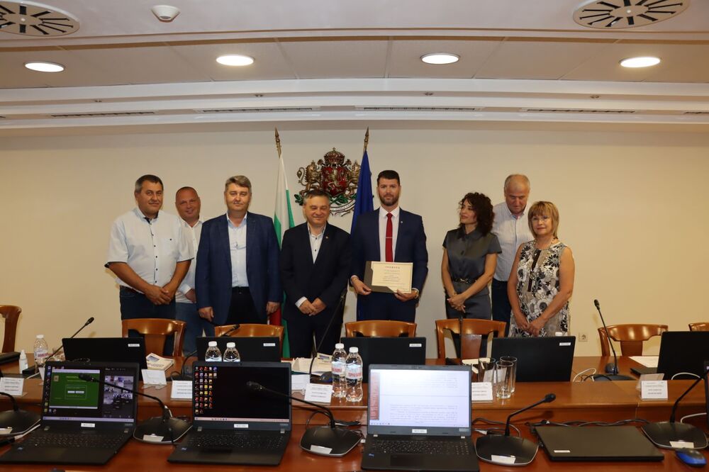 Прокурор Даниел Илиев от Районна прокуратура – Добрич бе отличен от Прокурорската колегия на ВСС със служебна благодарност и грамота за постигнати високи резултати при изпълнение на служебните задължения 