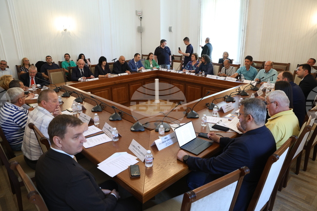 Horizons for Bulgarian Agriculture Roundtable Held in National Assembly
