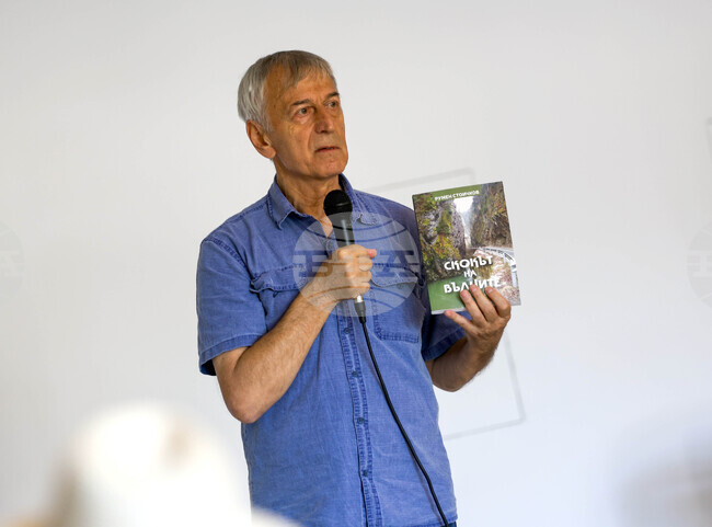 Журналистът Румен Стоичков ще представи книгата си "Скокът на вълците“ в Панагюрище и село Левски