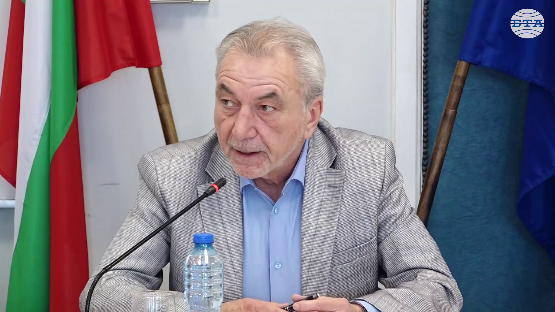 КЗК изисква информация от 50 търговски вериги и търговци на дребно на хранителни стоки, каза Росен Карадимов КЗК изисква информация от 50 търговски вериги и търговци на дребно на хранителни стоки, каза Росен Карадимов