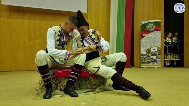 Военнослужещи от Сухопътните войски участват в преглед на любителското художествено творчество и фестивал на духовите оркестри в Русе