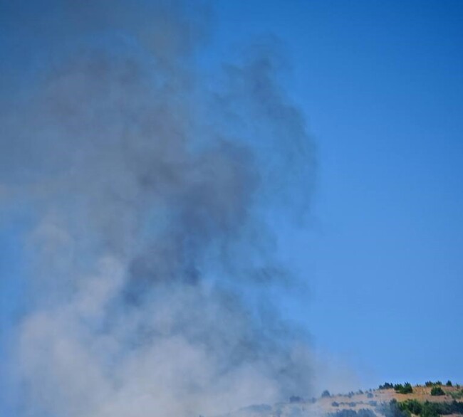 Община Стара Загора: Горяха сухи треви в кв. „Лозенец“, пожарът е потушен без щети и пострадали