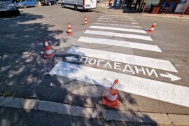 Бургас - пешеходни пътеки - пребоядисване