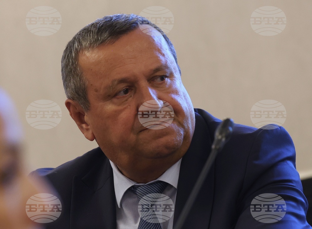 Текстовете на проекта за изменение и допълнение на НК имат по-скоро превантивна роля, отколкото наказания, каза Хасан Адемов