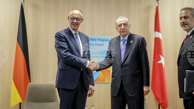 Ердоган и Мерц обсъдиха придобиването на самолети „Юрофайтър“ от Турция 