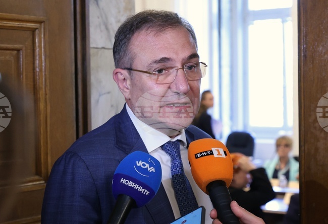 If Allegations Are Proven, Sofia Corruption Scandal Will Pose Serious Problem, Labour Minister Says