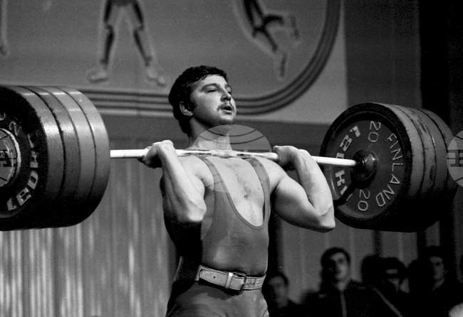 Румен Александров - състезател по вдигане на тежести и треньор