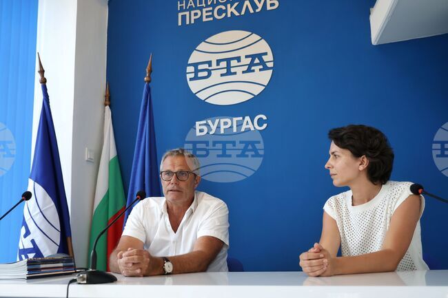 Национален пресклуб на БТА Бургас - Георги Янков - списание ЛИК - представяне