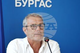 Национален пресклуб на БТА  Бургас - Георги Янков - списание ЛИК - представяне