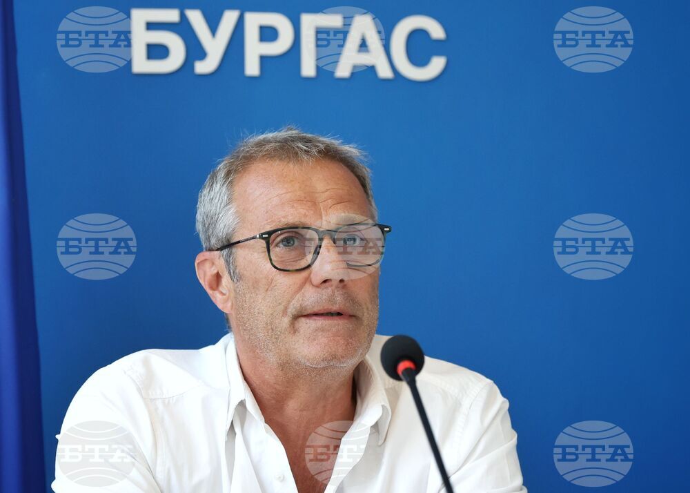 Национален пресклуб на БТА  Бургас - Георги Янков - списание ЛИК - представяне