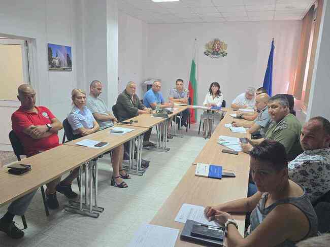 Mобилни екипи в област Пазарджик ще следят за спазването на забраните време на пожароопасния сезон