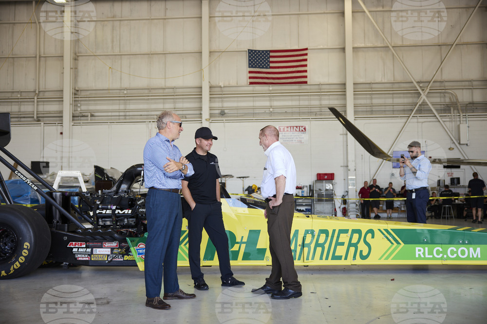Flexjet Hosts the NHRA Factory Stock Showdown