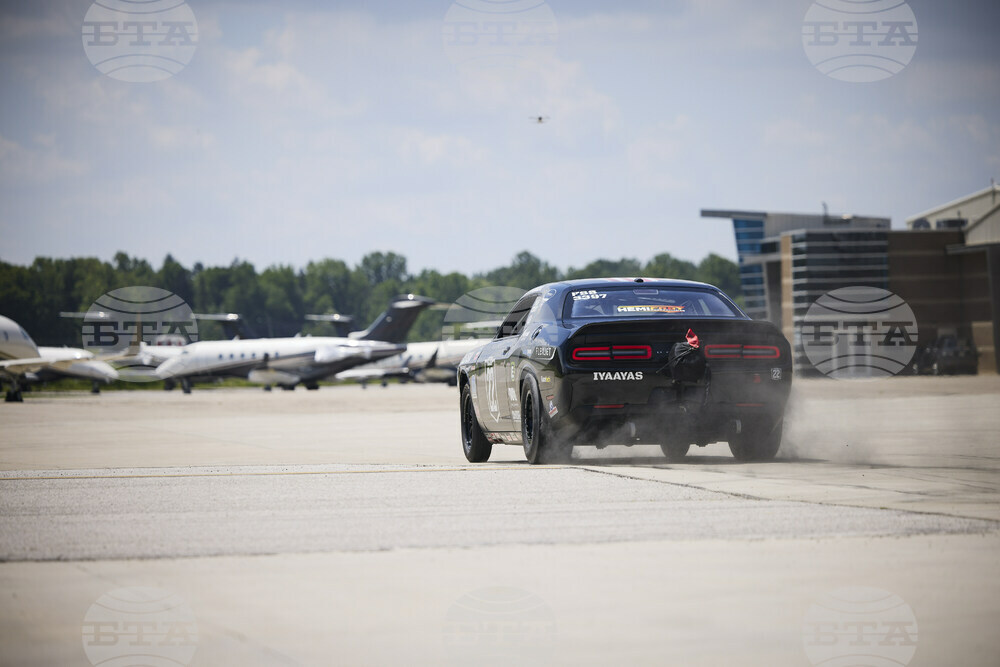 Flexjet Hosts the NHRA Factory Stock Showdown