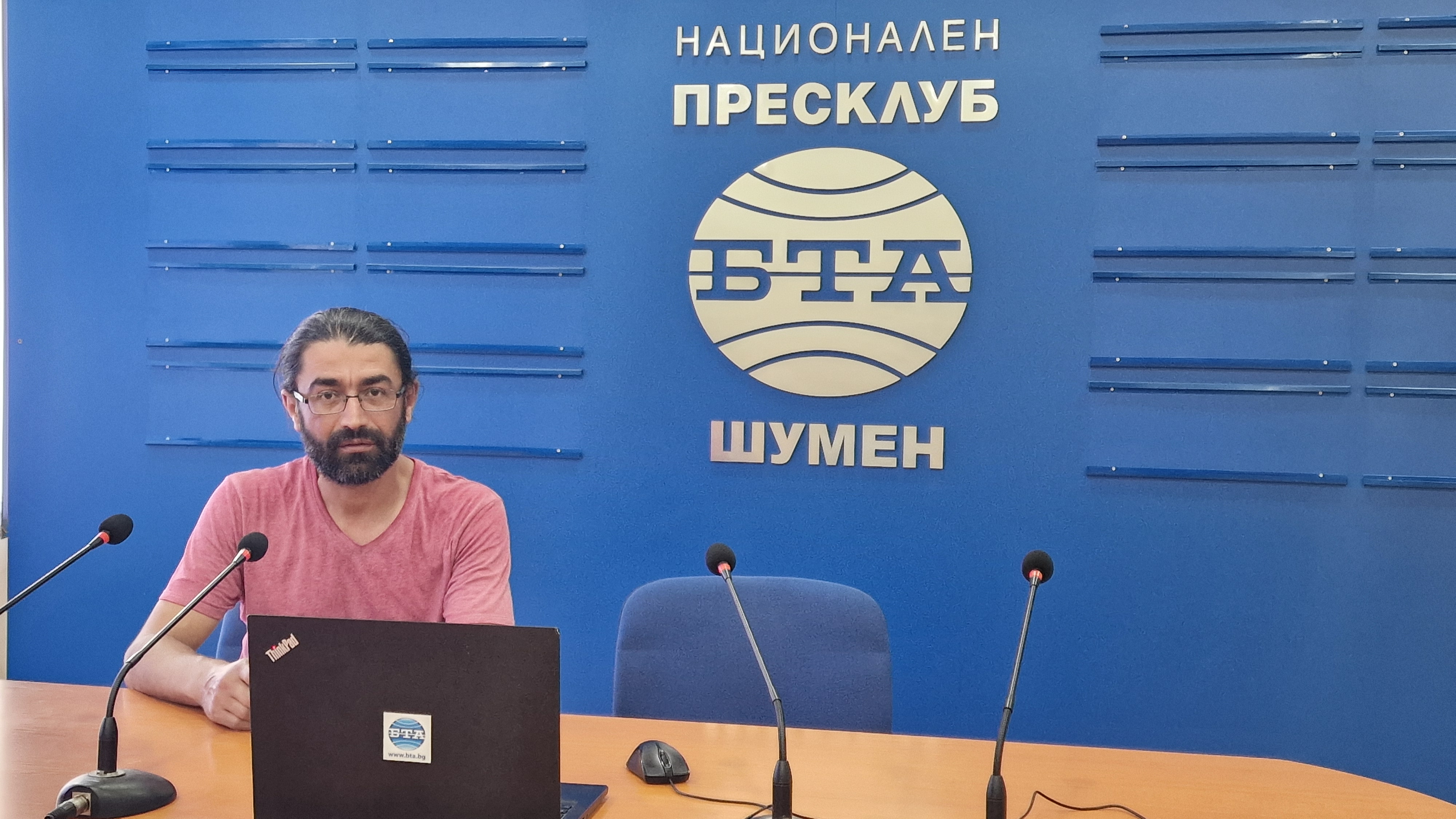 Изкуството на Кристо интригува публиката в XX век основно с мащаба на проектите, които Кристо прави с Жан-Клод, каза скулпторът Калоян Тодоров в Шумен