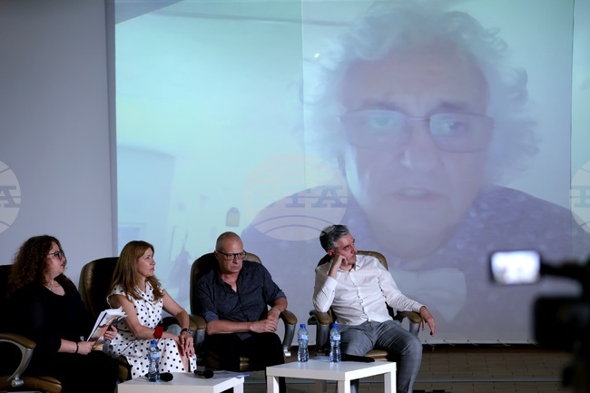 Цялото изкуство на Кристо е един голям урок по свобода, смята главният редактор на сп. ЛИК доц. Георги Лозанов