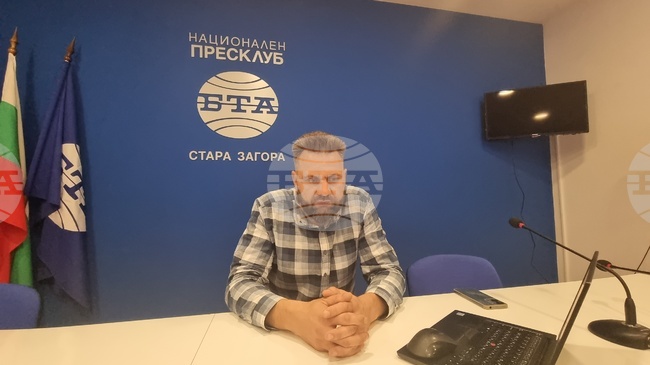 За мен творчеството на Христо Явашев-Кристо е повече от изкуство, каза старозагорският художник д-р Милен Алагенски