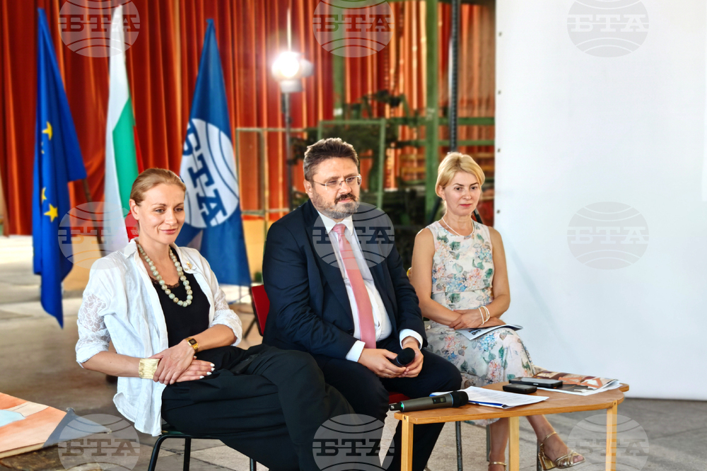 Габрово - Център „Кристо и Жан-Клод“ - списание ЛИК - представяне