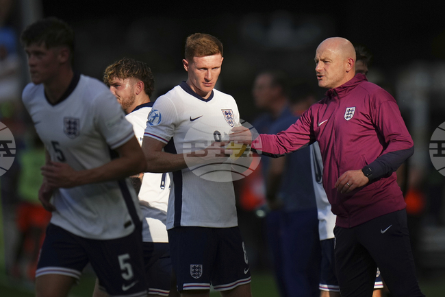 Елиът Андерсън и Джед Спенс получиха първите си повиквателни за английския национален отбор по футбол