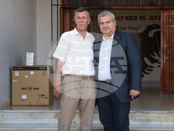 Албания - Село Големо Острени - дарения