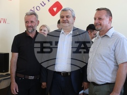 Албания - Село Големо Острени - дарения