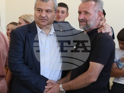 Албания - Село Големо Острени - дарения