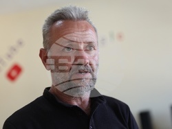 Албания - Село Големо Острени - дарения