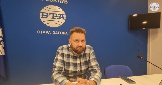 За мен творчеството на Христо Явашев-Кристо е повече от изкуство, каза старозагорският художник д-р Милен Алагенски