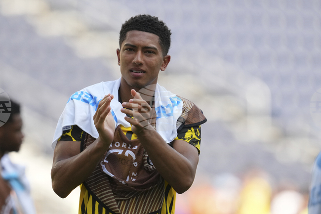 Футболистът на Борусия Дортмунд Джоб Белингам не се притеснява, че ще бъде сравняван с брат си Джуд Белингам