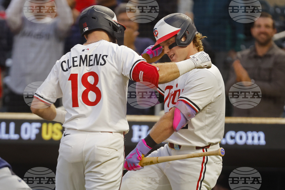 CORRECTION Mariners Twins Baseball