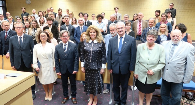 Интервюта с полските учени проф. Александер Наумов и проф. Ян Страдомски