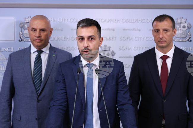 От групата на „Възраждане“ в Столичния общински съвет ще сезират прокуратурата заради действия на кмета на София Васил Терзиев, свързани с протест