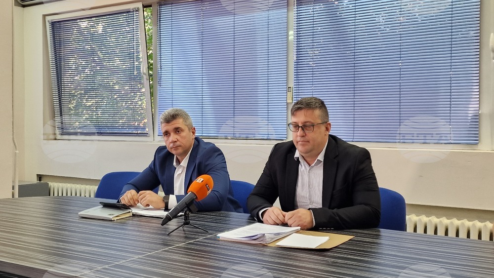 Близо 6000 фалшиви слънчеви очила, продавани по морето, са иззети при акция на ГДБОП в Пазарджик, София и Бургас