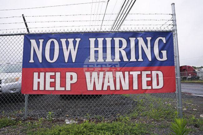 Свободните работни места в САЩ скачат неочаквано до 7,769 милиона през май