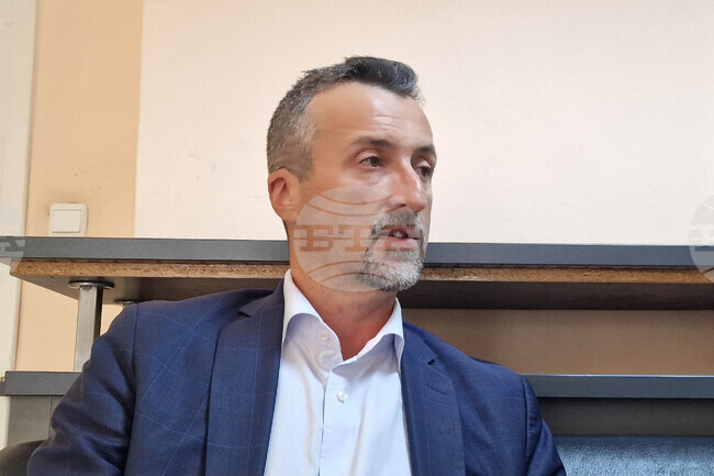 Дефицитът на НЗОК е над 400 млн. лв., каза управителят ѝ доц. Петко Стефановски