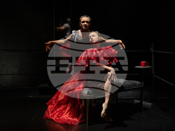 „Вик на прокълнати“ пренася  „Слугините“ от Жан Жьонена в танцовия театър, снимка – НАТФИЗ/Венета Паунова