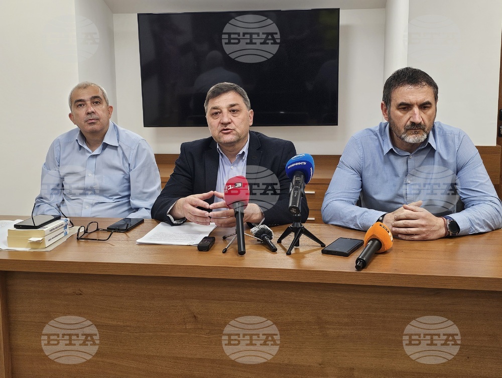 Задържаните за подкупи пътни полицаи от Русе остават в ареста, според обвинението са действали в много висока степен на конспиративност