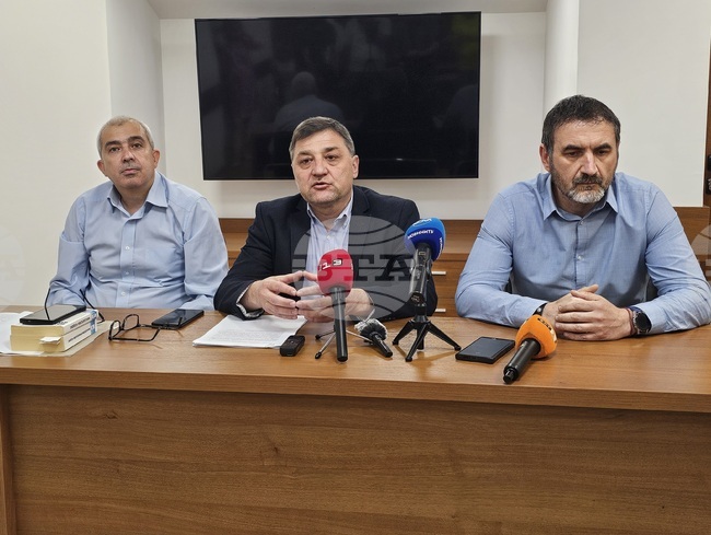Задържаните за подкупи пътни полицаи от Русе остават в ареста, според обвинението са действали в много висока степен на конспиративност