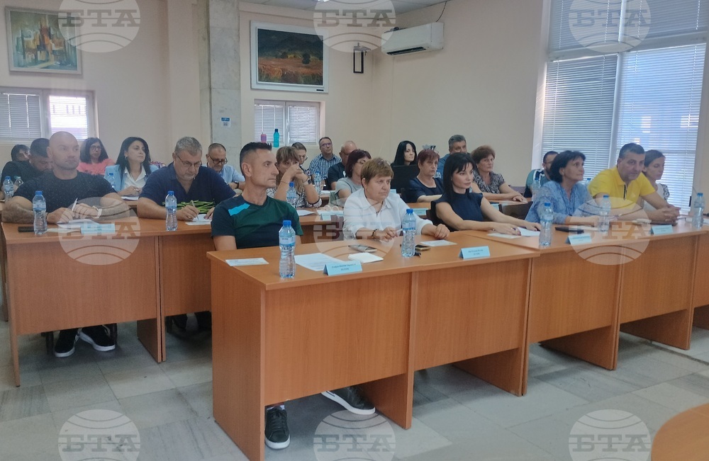 Областният управител няма върнато решение на Общинския съвет в Бяла Слатина за половин година