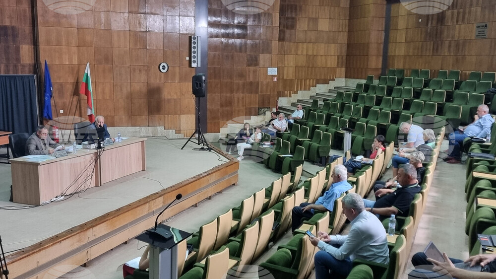 Общинският съвет в Смолян отново ще разгледа предложение за разширение на зоните за платено паркиране