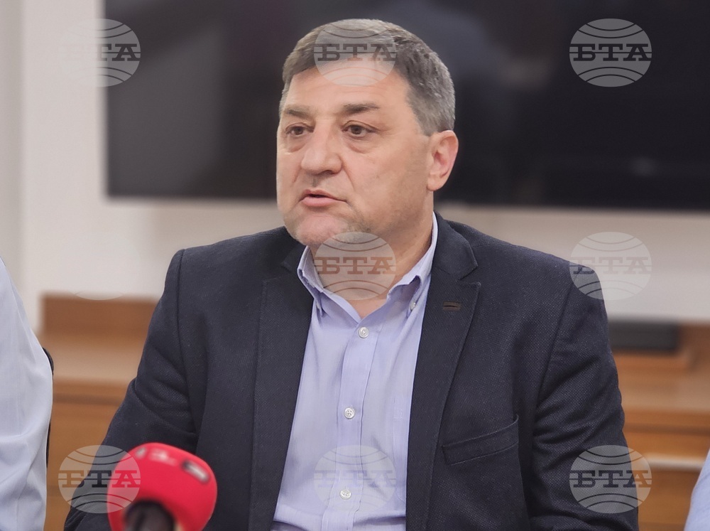 С единия от сбилите се ученици от гимназията по дървообработване в Русе са работили експерти, но явно без резултат, коментираха от прокуратурата