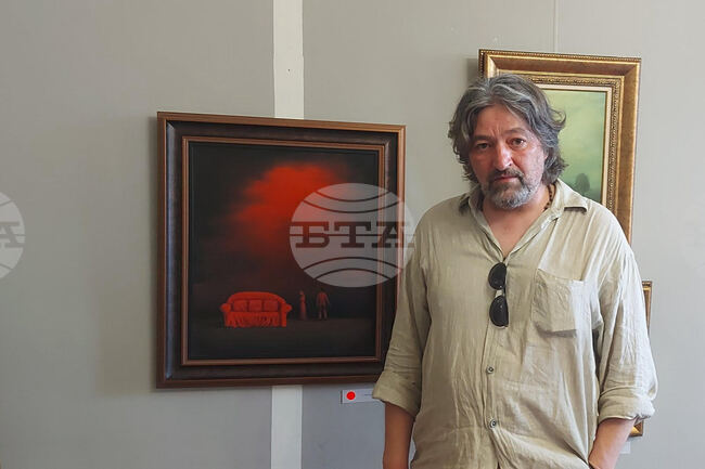 Художникът Илия Йончев откри изложба тази вечер в Пловдив